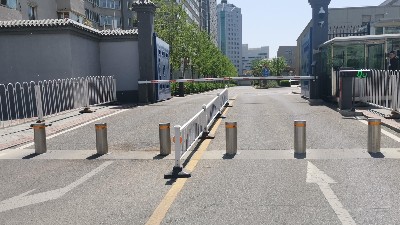 液压升降柱为什么成为现代智能安防的主流设备？